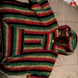 I’m selling a hoodie. It runs small.